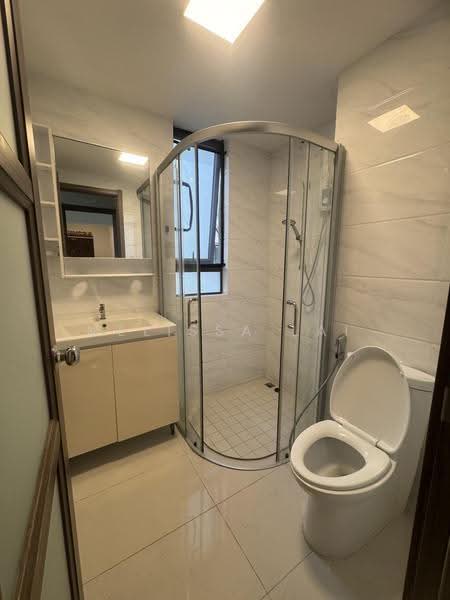 Apartment for Rent at Starview Bay @ Forest City - Melissa Lai - Bathroom - PropertyGuru.com.my
