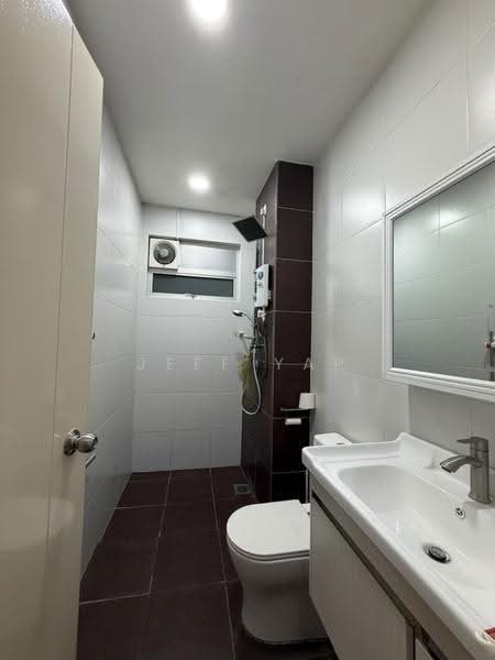 Condominium for Sale at Fairway Suites - Jeff Yap - Bathroom - PropertyGuru.com.my