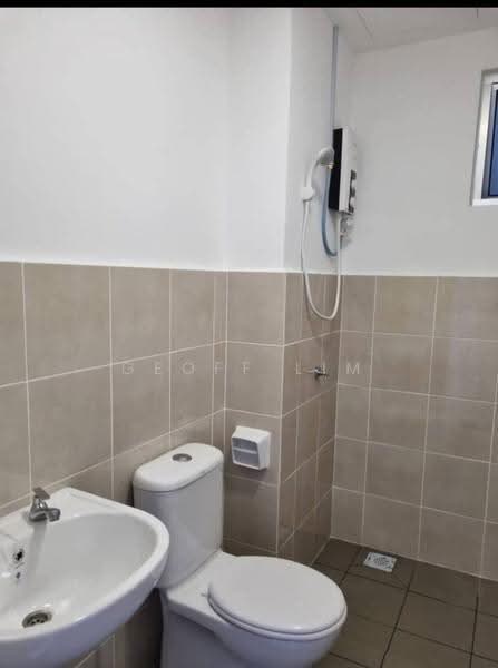 Pangsapuri untuk Disewa di Safira Apartment - Geoff Lim - Bathroom - PropertyGuru.com.my