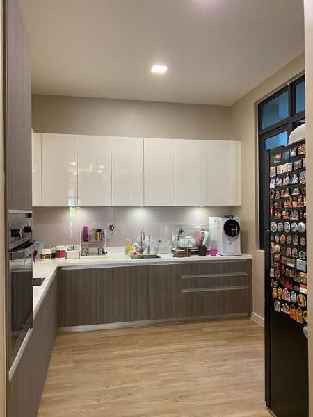 Kondominium untuk Dijual di The LIGHT COLLECTION II - Welson Teh - Kitchen - PropertyGuru.com.my