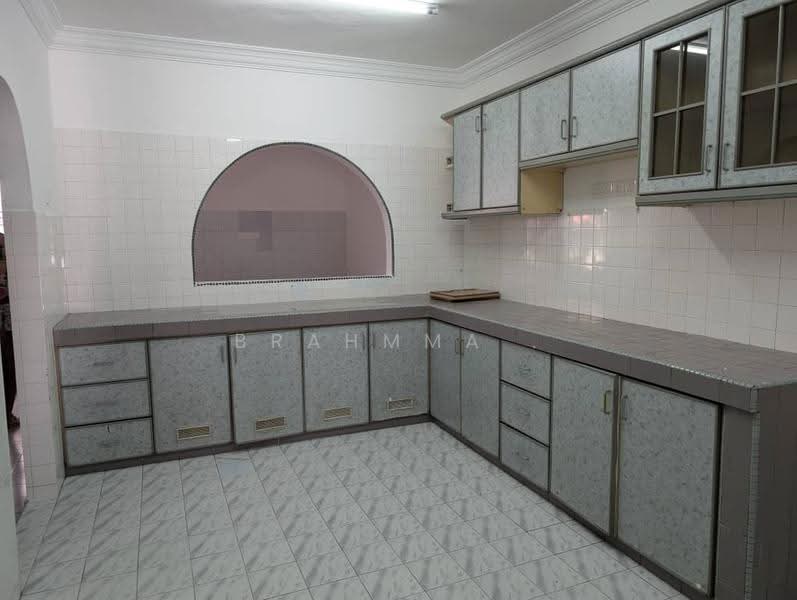 Rumah Teres untuk Disewa di Wangsa Baiduri (Subang Jaya) - Brahmma . - Kitchen - PropertyGuru.com.my