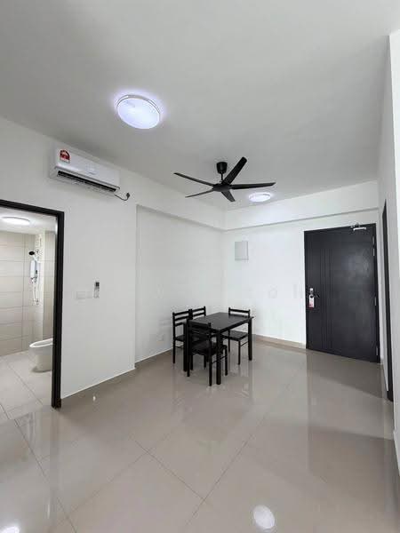 Kediaman Servis untuk Disewa di Vista Tiara (MBW Bay) - Eldwin Soh - Living Room - PropertyGuru.com.my