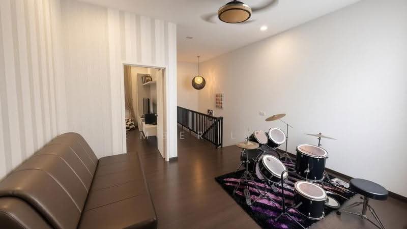 Rumah Kluster untuk Dijual di Setia Tropika (Johor Bahru) - Ember Lim - Living Room - PropertyGuru.com.my