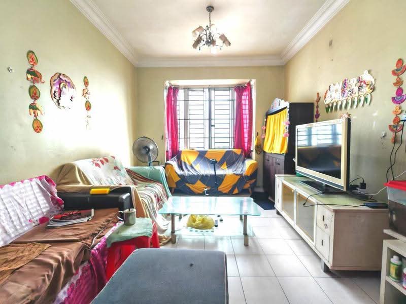 Kediaman Servis untuk Dijual di Nusa Perdana Apartment - Yvonne Lim - Living Room - PropertyGuru.com.my
