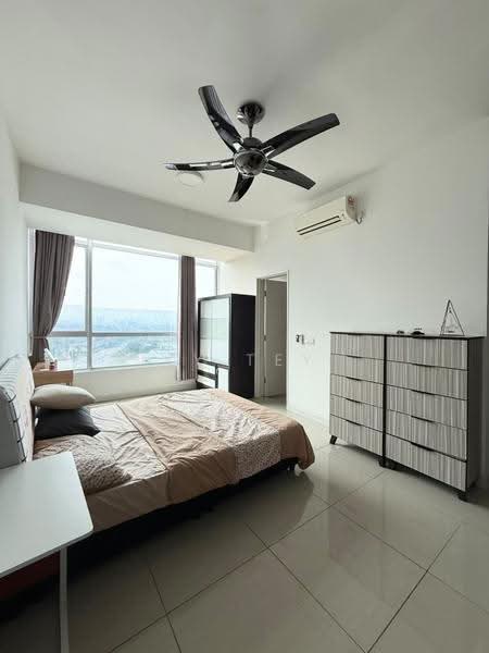 Kediaman Servis untuk Dijual di Greenfield Regency - YY Tey - Bedroom - PropertyGuru.com.my