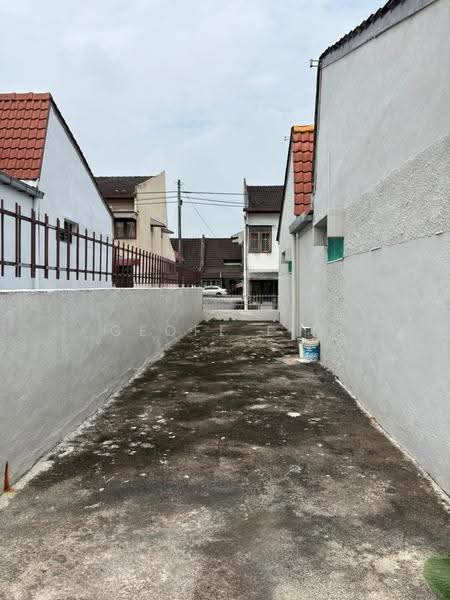 Rumah Teres 1-Tingkat untuk Disewa di Taman Rasah Jaya (Rasah) - Geoff Lim - Exterior - PropertyGuru.com.my