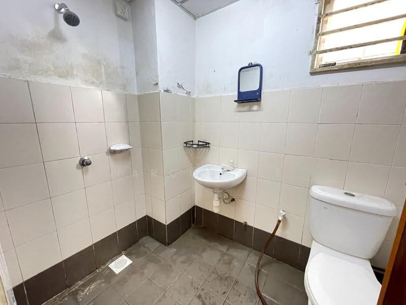 Kondominium untuk Dijual di Magna Ville - Marcus Lee - Bathroom - PropertyGuru.com.my
