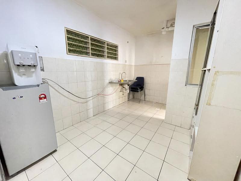 Kondominium untuk Dijual di Magna Ville - Marcus Lee - Kitchen - PropertyGuru.com.my