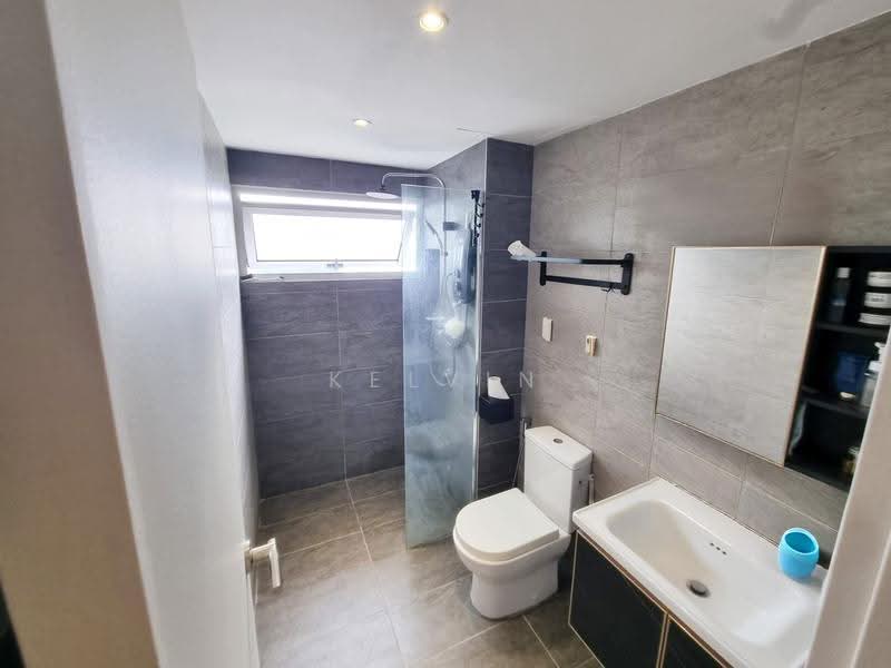 Kediaman Servis untuk Dijual di Galleria Equine Park - Kelvin Ng - Bathroom - PropertyGuru.com.my