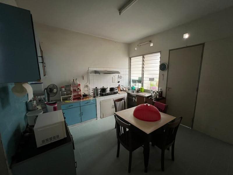 Rumah Teres 2-Tingkat untuk Dijual di Pulau Tikus (Penang) - Stephanie Lim - Kitchen - PropertyGuru.com.my