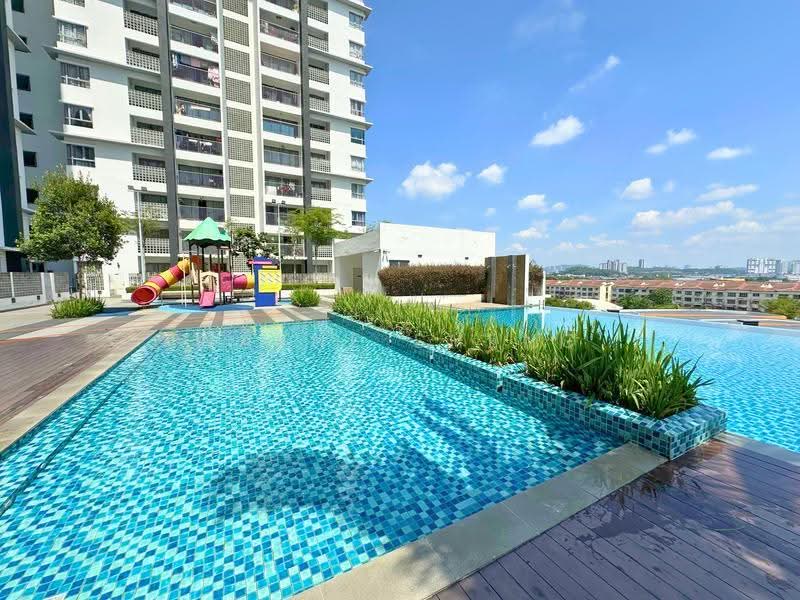Kediaman Servis untuk Dijual di Residensi Sutera 7 - WAYNE SHENG - Pool - PropertyGuru.com.my