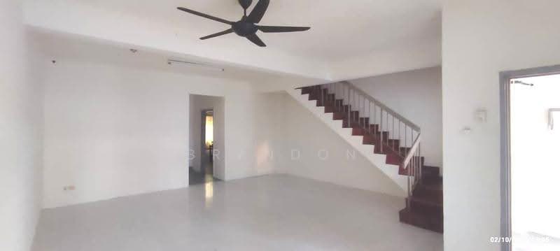 2-storey Terraced House for Sale in Taman Puncak Jalil (Seri Kembangan) - Brandon Yee - Living Room - PropertyGuru.com.my