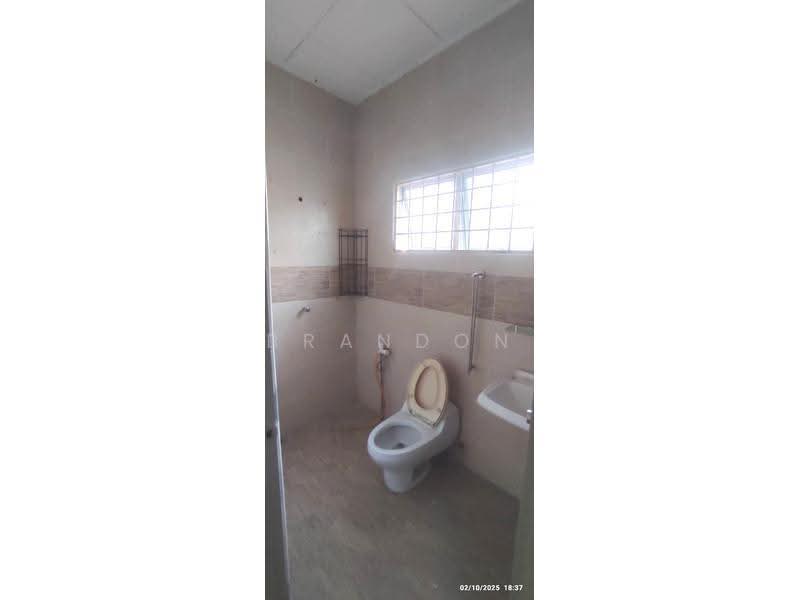 2-storey Terraced House for Sale in Taman Puncak Jalil (Seri Kembangan) - Brandon Yee - Bathroom - PropertyGuru.com.my