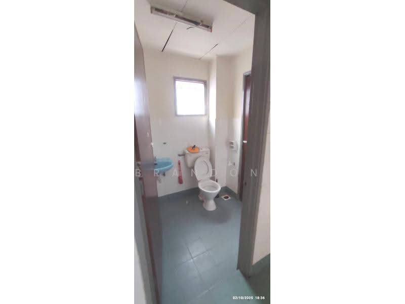 2-storey Terraced House for Sale in Taman Puncak Jalil (Seri Kembangan) - Brandon Yee - Bathroom - PropertyGuru.com.my
