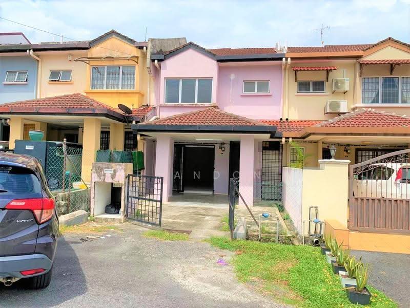 2-storey Terraced House for Sale in Taman Puncak Jalil (Seri Kembangan) - Brandon Yee - Exterior - PropertyGuru.com.my
