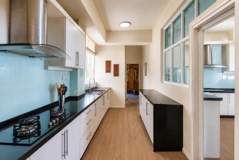 Kondominium untuk Dijual di Sri Golden Bay Condominium - Billy Teh - PropertyGuru.com.my