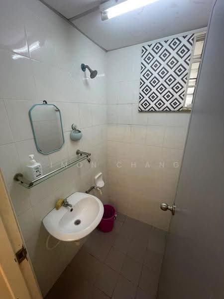Rumah Flat untuk Disewa di Pangsapuri Sentosa - Simon Chang - Bathroom - PropertyGuru.com.my
