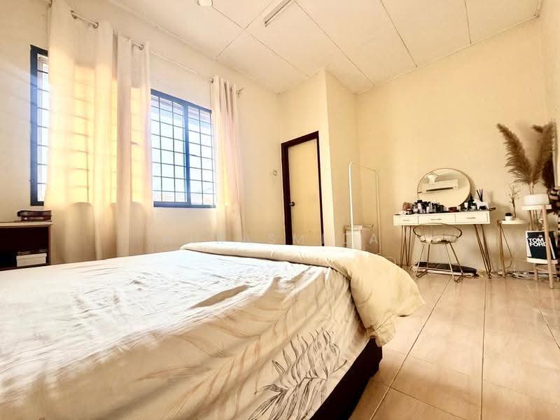 2-storey Terraced House for Sale in Jenjarom (Selangor) - Nurasmida Abdul Sattar - Bedroom - PropertyGuru.com.my