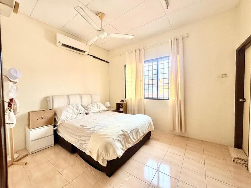 2-storey Terraced House for Sale in Jenjarom (Selangor) - Nurasmida Abdul Sattar - Bedroom - PropertyGuru.com.my