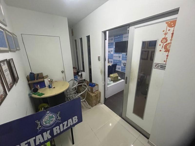 Shop / Office untuk Disewa di Taman Ungku Tun Aminah (Skudai) - Anson Chua - Interior - PropertyGuru.com.my
