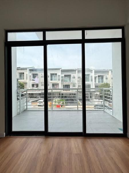 2.5-storey Terraced House for Sale in Rawang (Selangor) - Alice Wong - Balcony - PropertyGuru.com.my