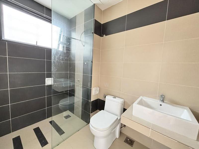 2.5-storey Terraced House for Sale in Rawang (Selangor) - Alice Wong - Bathroom - PropertyGuru.com.my