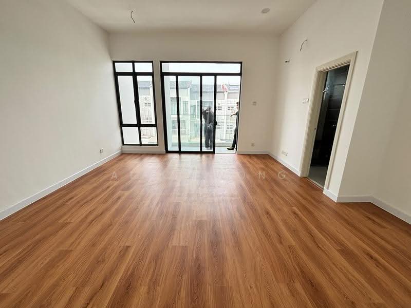 2.5-storey Terraced House for Sale in Rawang (Selangor) - Alice Wong - Living Room - PropertyGuru.com.my
