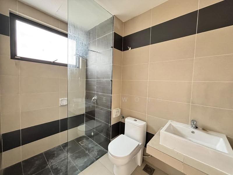 2.5-storey Terraced House for Sale in Rawang (Selangor) - Alice Wong - Bathroom - PropertyGuru.com.my