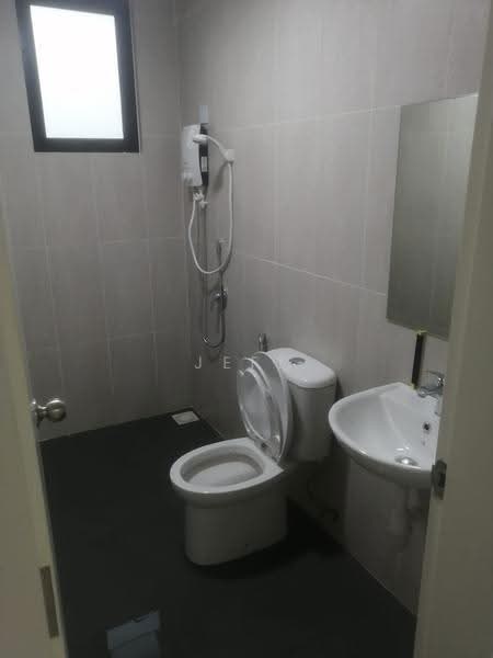 Kediaman Servis untuk Disewa di MKH Boulevard II - Jeff Cheah - Bathroom - PropertyGuru.com.my