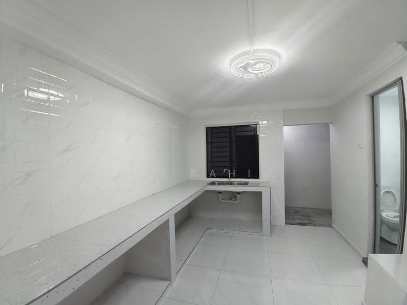 2-storey Terraced House for Sale in Senai (Johor) - AIN RAHIM - Kitchen - PropertyGuru.com.my