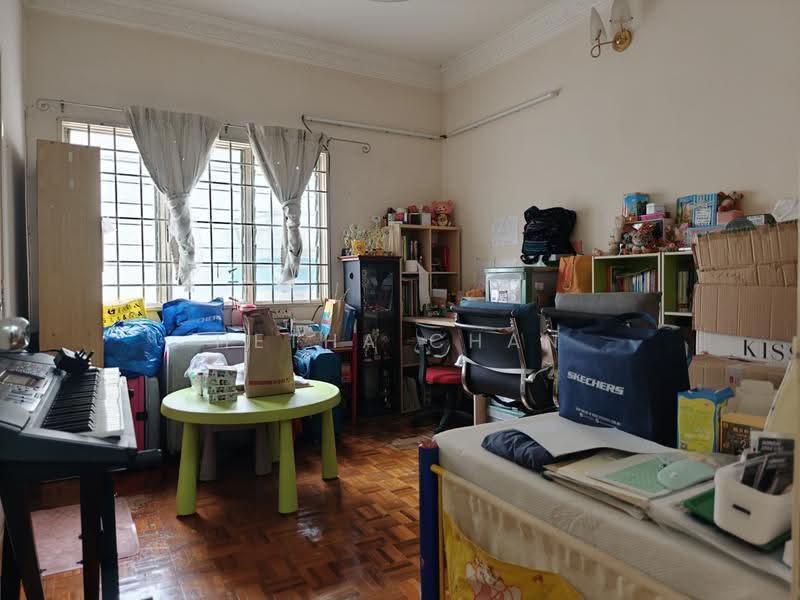 Rumah Teres 3-Tingkat untuk Dijual di Batu 9 (Cheras) - Hetha Chan - Living Room - PropertyGuru.com.my