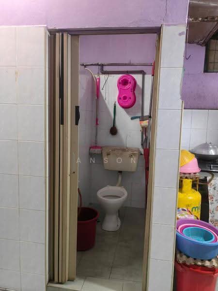 2-storey Terraced House for Sale in Taman Megah Ria (Masai) - Anson Chua - Bathroom - PropertyGuru.com.my