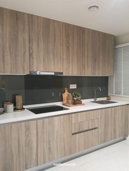 Kondominium untuk Dijual di Sanderling Lakefront - Siti Haila - Kitchen - PropertyGuru.com.my