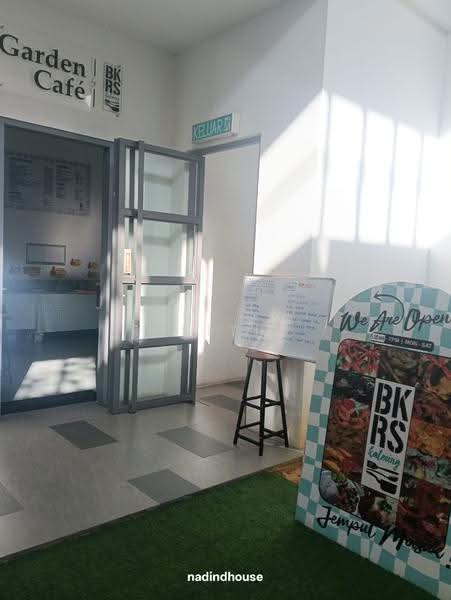 Kondominium untuk Dijual di Sanderling Lakefront - Siti Haila - Exterior - PropertyGuru.com.my