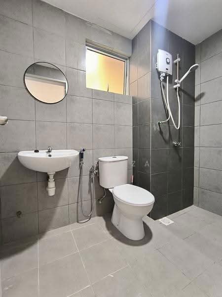 Kondominium untuk Disewa di Residensi Sateria - Hasniza Ibrahim - Bathroom - PropertyGuru.com.my