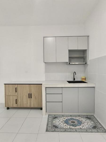 Kondominium untuk Disewa di Residensi Sateria - Hasniza Ibrahim - Kitchen - PropertyGuru.com.my
