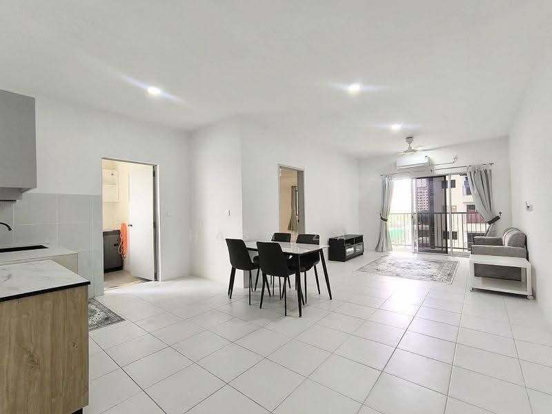 Kondominium untuk Disewa di Residensi Sateria - Hasniza Ibrahim - Living Room - PropertyGuru.com.my
