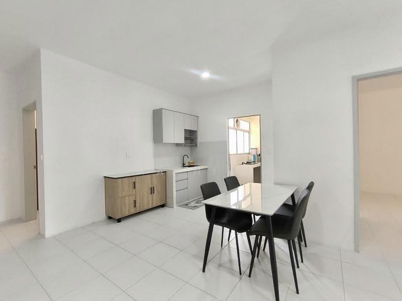 Kondominium untuk Disewa di Residensi Sateria - Hasniza Ibrahim - Kitchen - PropertyGuru.com.my