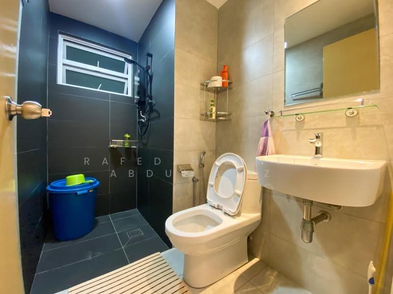 Kondominium untuk Dijual di Sterling - Rafedah Binti Abdul Aziz - Bathroom - PropertyGuru.com.my