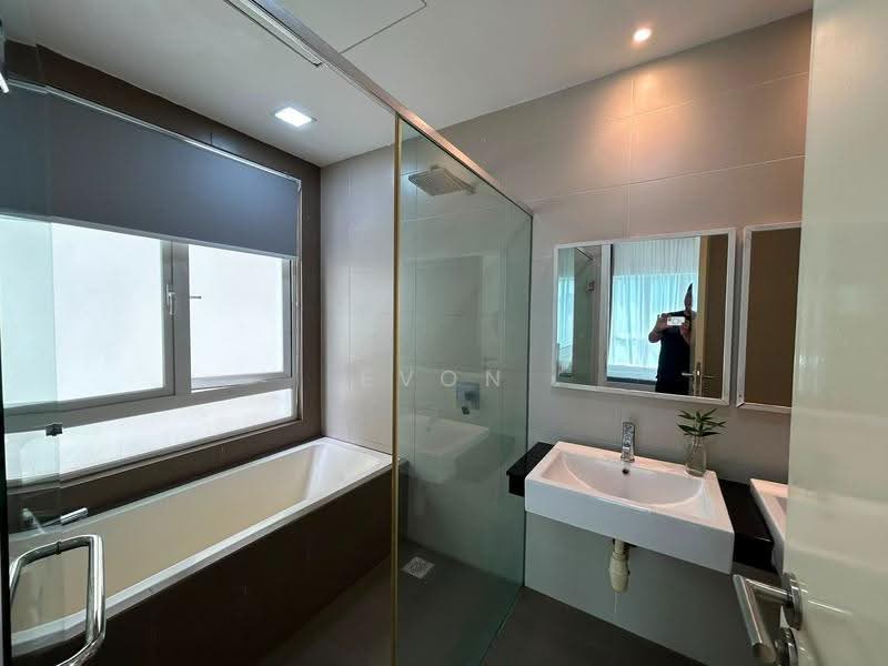 Kondominium untuk Dijual di The Park Residences 1 - Evon Heng - Bathroom - PropertyGuru.com.my