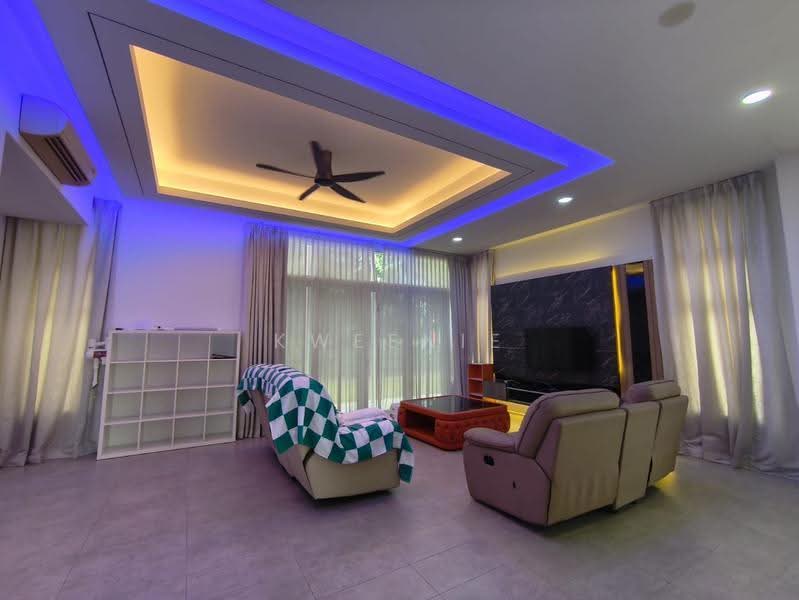 Rumah Teres 3-Tingkat untuk Dijual di Serdang (Seri Kembangan) - Kweenie Chong - Living Room - PropertyGuru.com.my