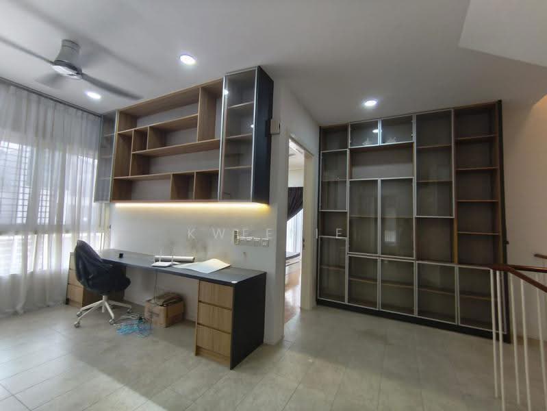 Rumah Teres 3-Tingkat untuk Dijual di Serdang (Seri Kembangan) - Kweenie Chong - PropertyGuru.com.my