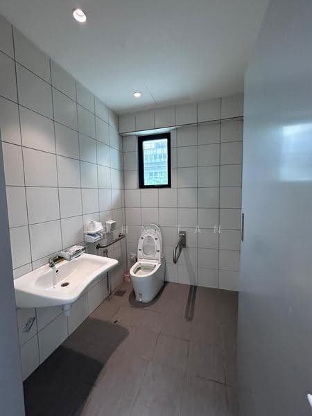 Semi-D Factory for Sale in Hicom - Glenmarie Industrial Park (Shah Alam) - John Tan - Bathroom - PropertyGuru.com.my