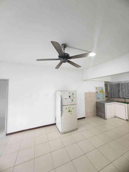 Kediaman Servis untuk Disewa di Beverly Tower @ Plaza Medan Putra - Leon Fang - Kitchen - PropertyGuru.com.my