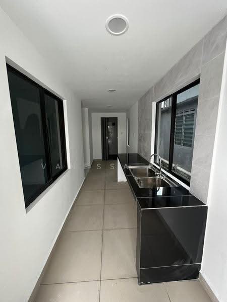 Rumah Teres 2-Tingkat untuk Dijual di Bandar Baru Permas Jaya (Permas Jaya) - Vanessa Lim - Corridor - PropertyGuru.com.my