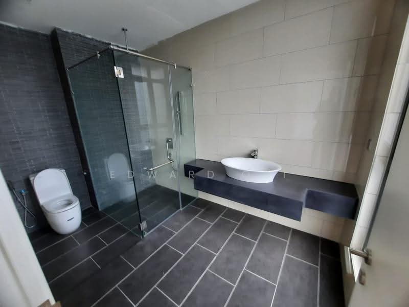 Twin Villas for Sale in Taman Bukit Serdang (Seri Kembangan) - Edward Ooi - PropertyGuru.com.my