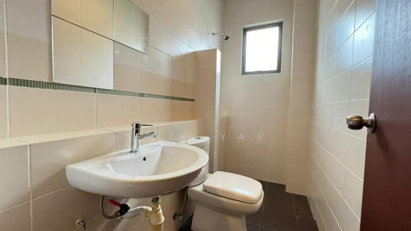 2-storey Terraced House for Rent in East Ledang (Iskandar Puteri (Nusajaya)) - Jeff Yap - Bathroom - PropertyGuru.com.my