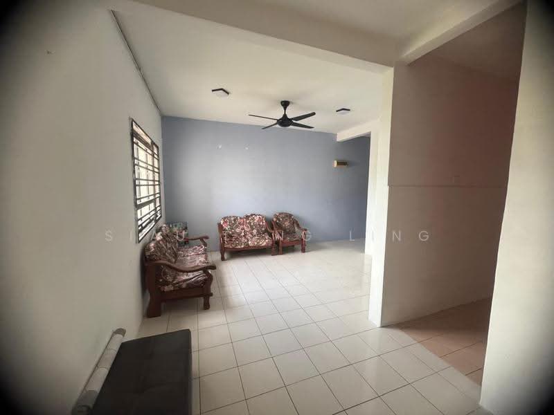 Rumah Flat untuk Dijual di Taman Seri Setanggi - Siau Tong Ling - Living Room - PropertyGuru.com.my