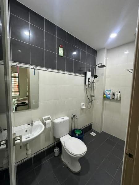 Semi-Detached House for Sale in Tanjong Minyak (Melaka) - Jesslyn Low - Bathroom - PropertyGuru.com.my