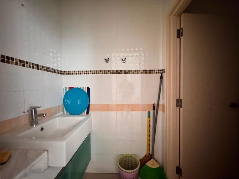 Shop / Office for Rent in Bukit Combe (Jelutong) - Welson Teh - Bathroom - PropertyGuru.com.my
